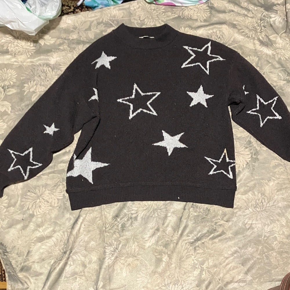 Terra & Sky Plus Size Gray Sweater with White Star Pattern